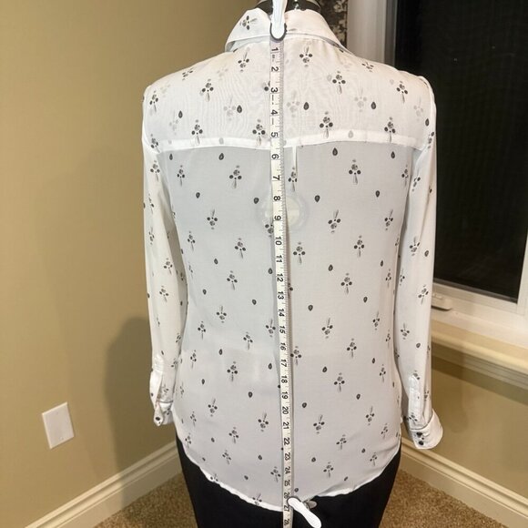 Reitmans white and grey blouse feminine flowy embellishments long sleeve office - Picture 8 of 11
